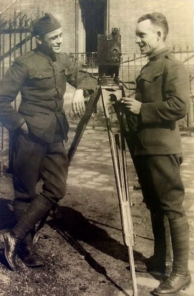 Jack Wagner, right, with his brother, Blake, served as combat photographers in France during World War I. (Photo: Wagner Family Collection)